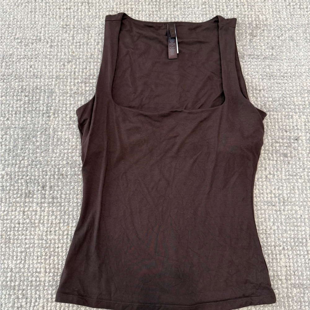 SKIMS Smooth Layer square neck  Tank Top